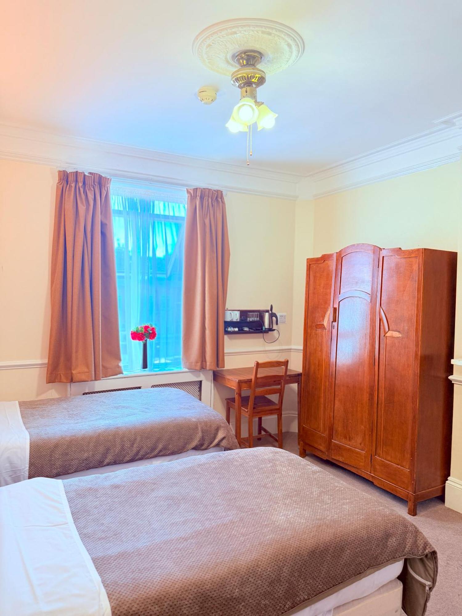 Europa House Hotel, Paddington 2* Londen