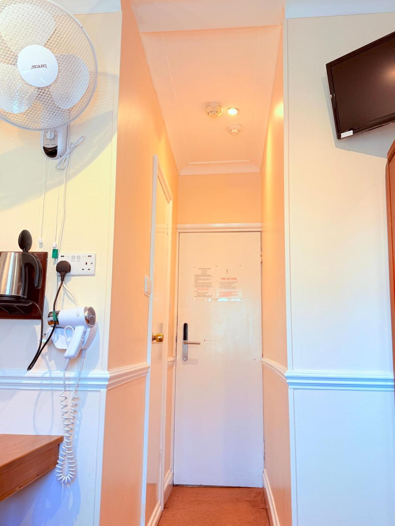 Гостевой дом Europa House Hotel, Paddington 2*